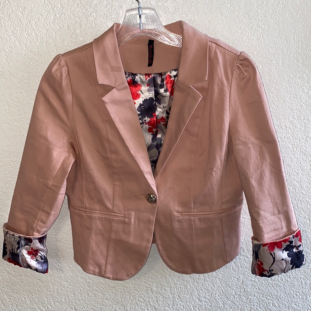 Blush pink women’s blazer size Large